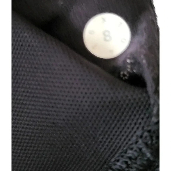 Lululemon Fit Physique Tank black build in padded bra size 8 - Picture 6 of 6